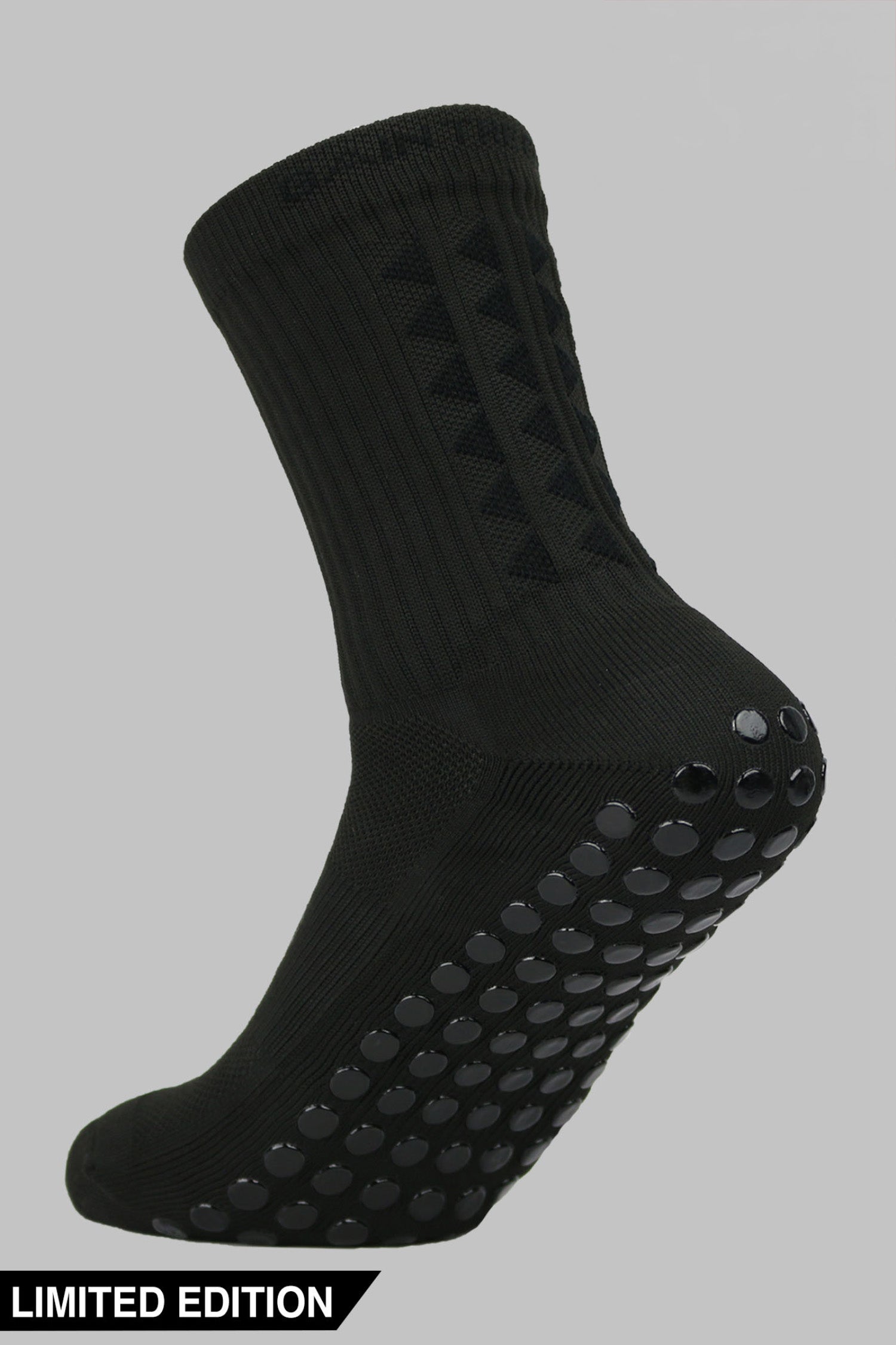 BLACKOUT EDITION GRIP SOCKS 2.0 MIDCALF LENGTH