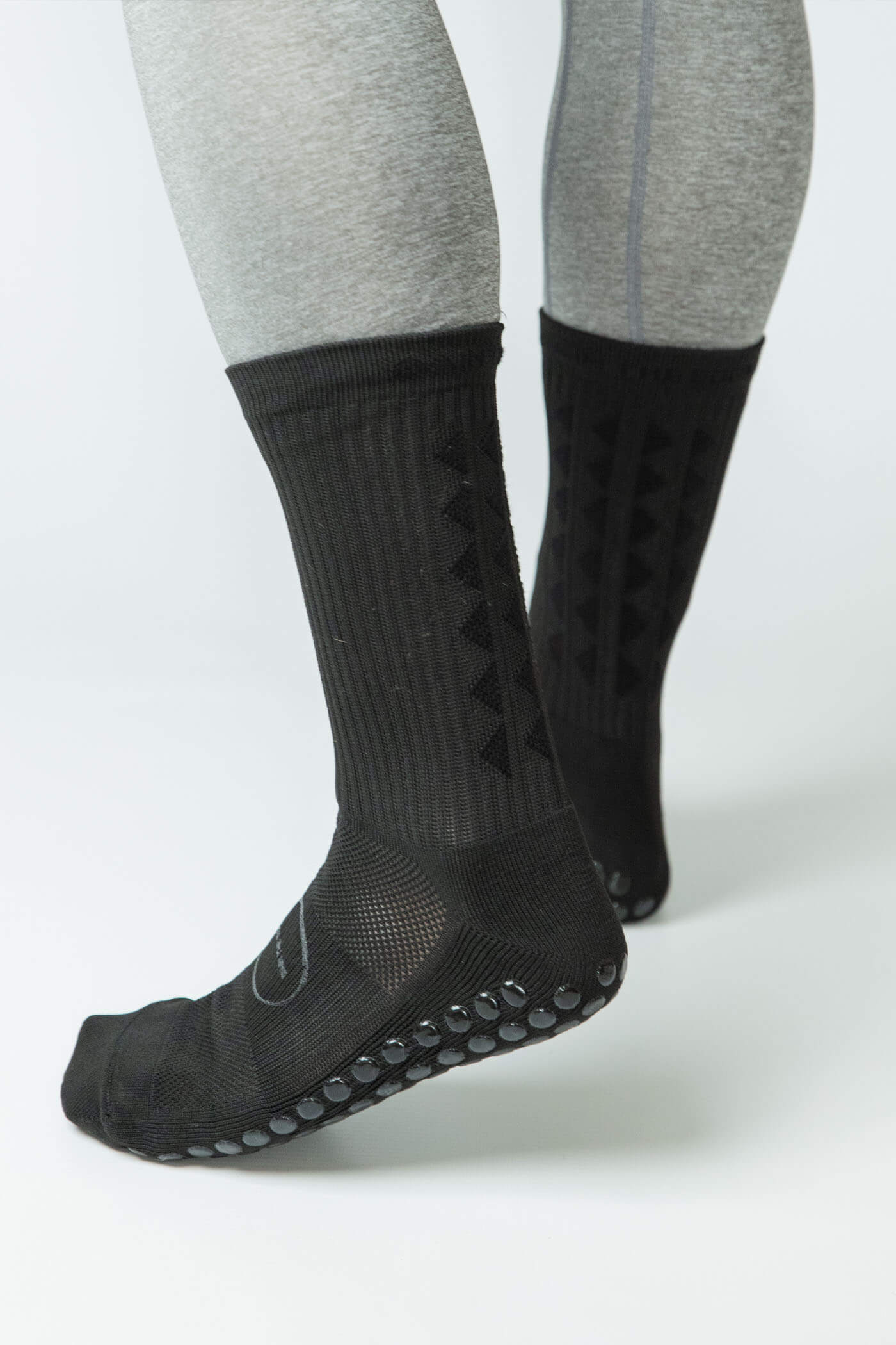 Black Genio grip socks. – Geniosoccer