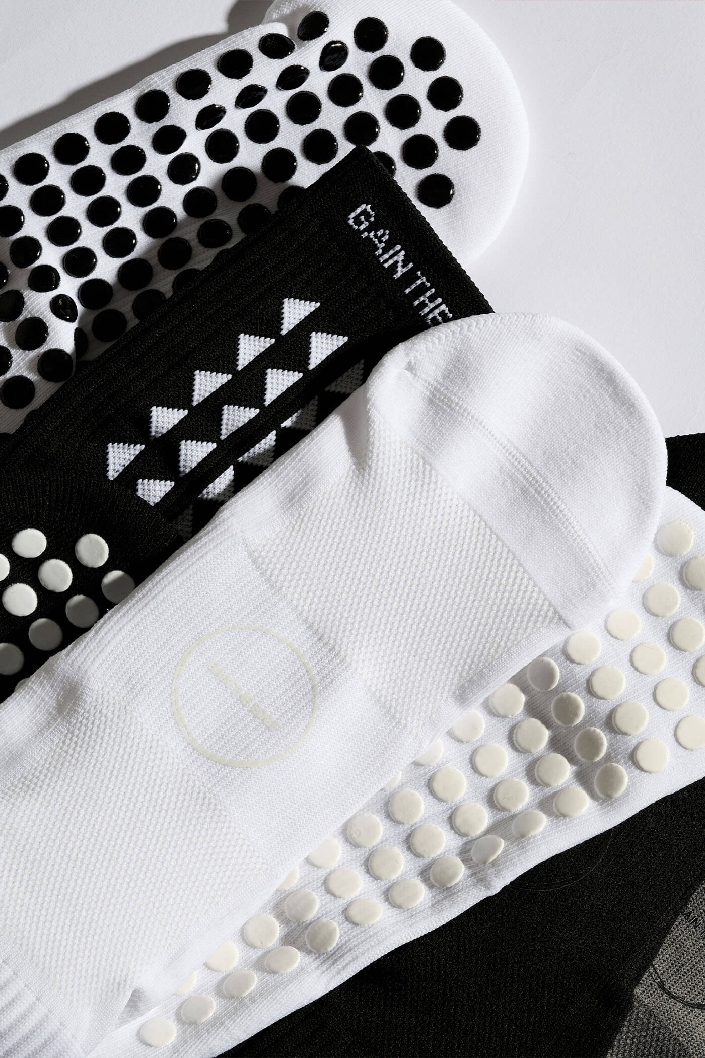 WHITEOUT LIMITED EDITION GRIP SOCKS 2.0 - Gain The Edge Official